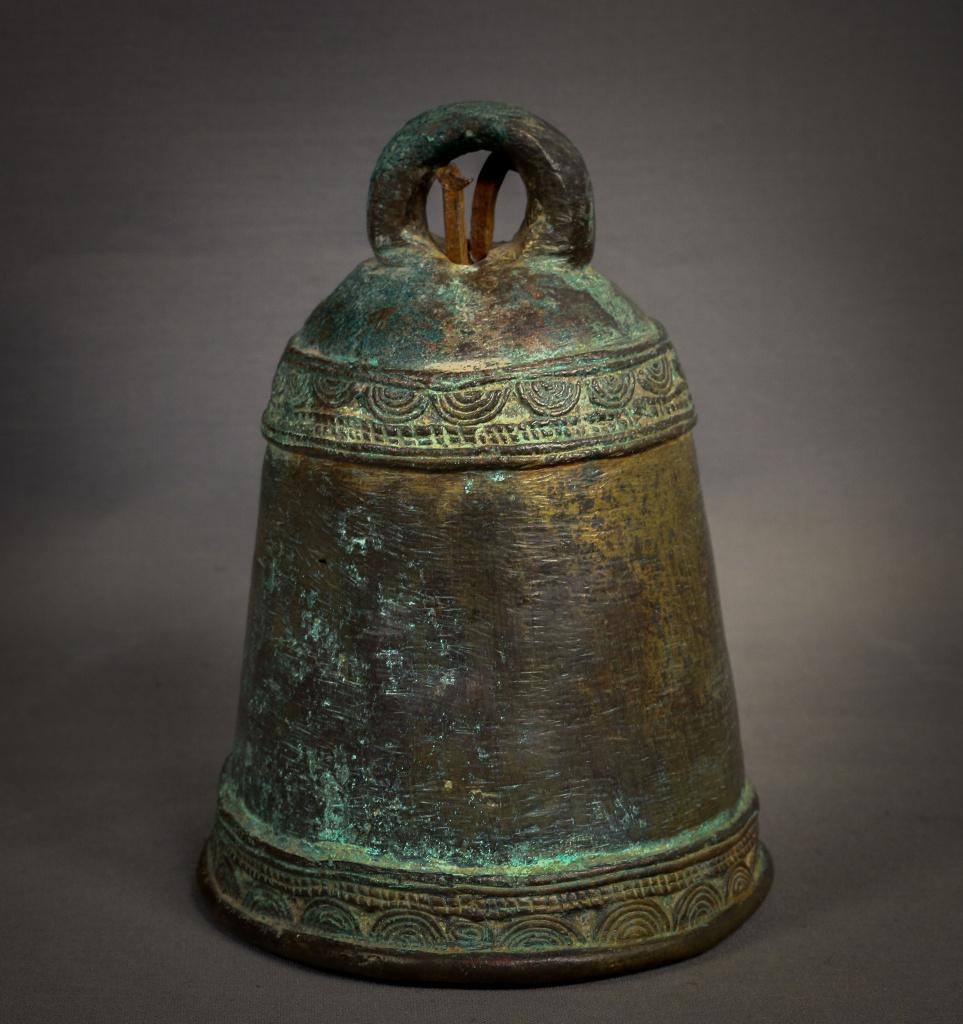 Oude bronzen bel uit Nigeria van 18 bij 12 cm, Antiek en Kunst, Ophalen