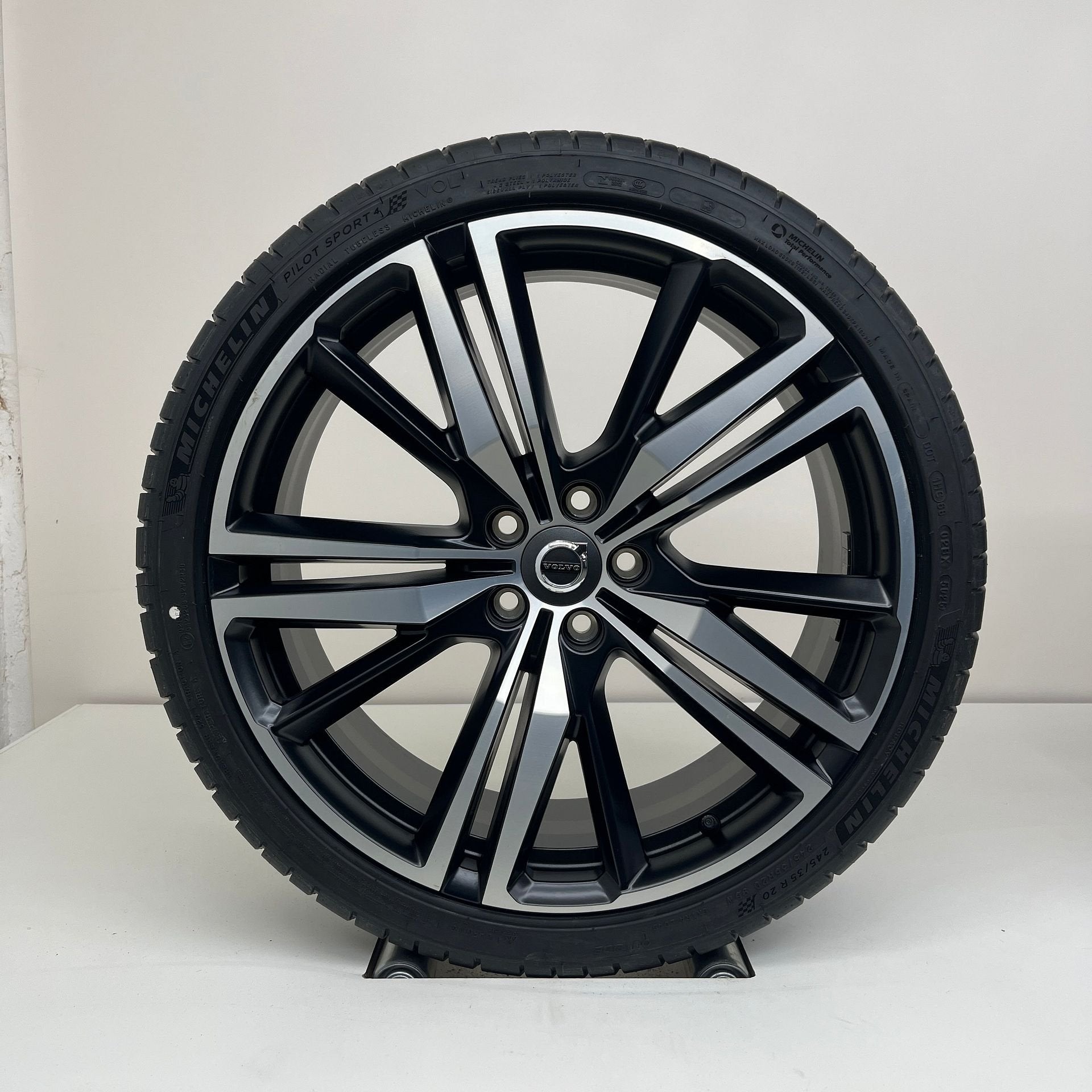 Volvo V60 / S60 - 20 inch - zomerbanden NIEUW, 245 mm, Banden en Velgen, Nieuw, Ophalen of Verzenden