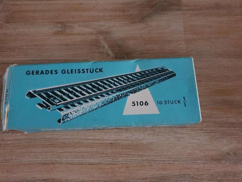 Marklin 5106 rechte sporen, Hobby en Vrije tijd, Ophalen