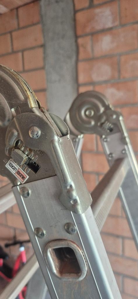 Ladder met platen, Doe-het-zelf en Bouw, Ladders en Trappen, Ophalen, Nieuw, Ladder, Opvouwbaar of Inschuifbaar