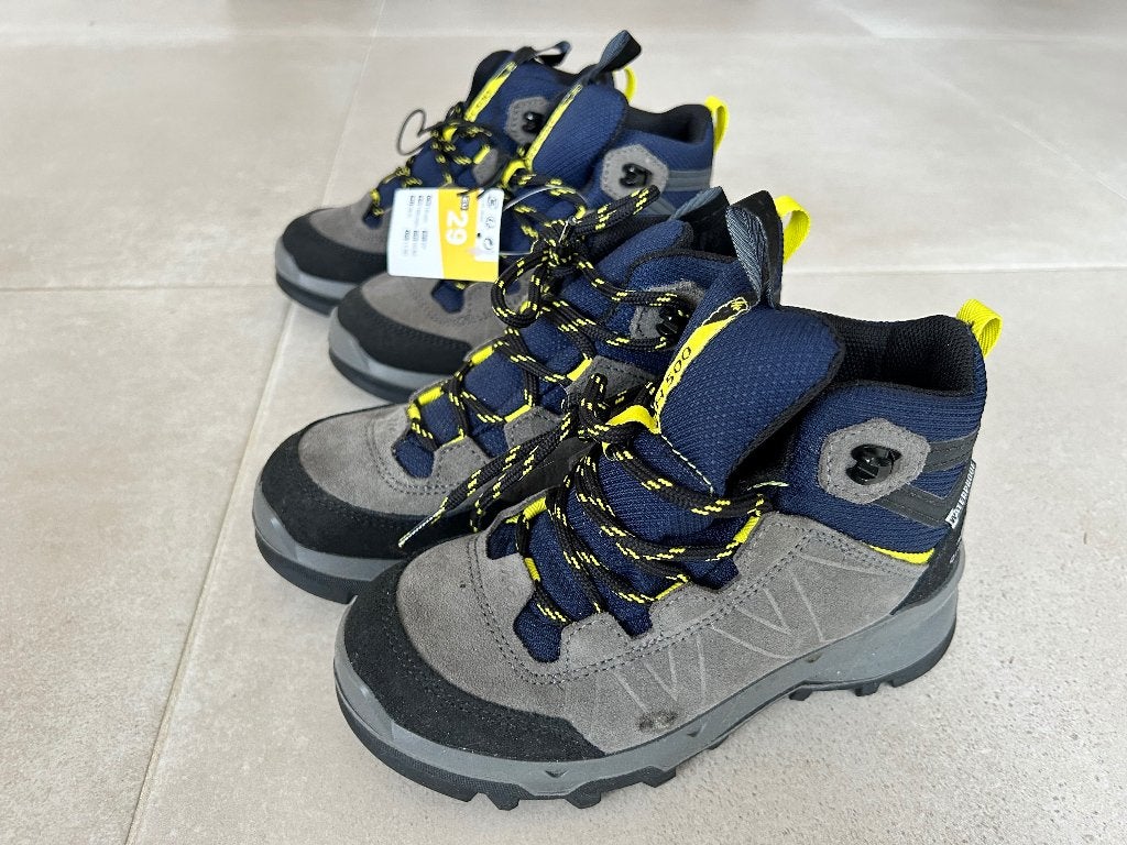 Quechua bergschoenen 29 nieuw, Jongen of Meisje, Schoenen, Nieuw, Ophalen of Verzenden