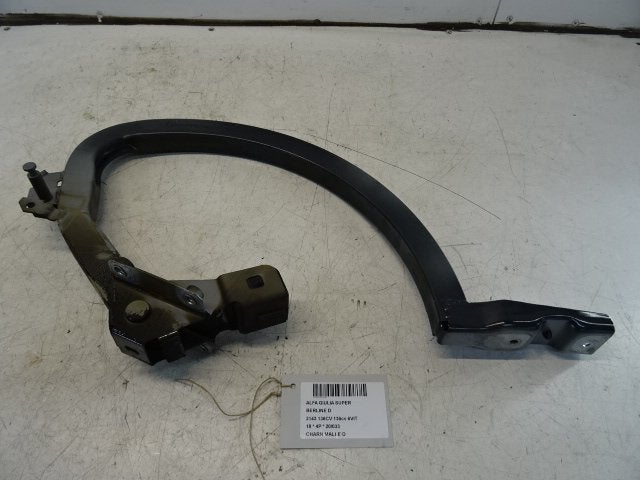 COFFRE COUVERCLE CHARNIERE DROIT Alfa Romeo Giulia (952), Utilisé, Alfa Romeo