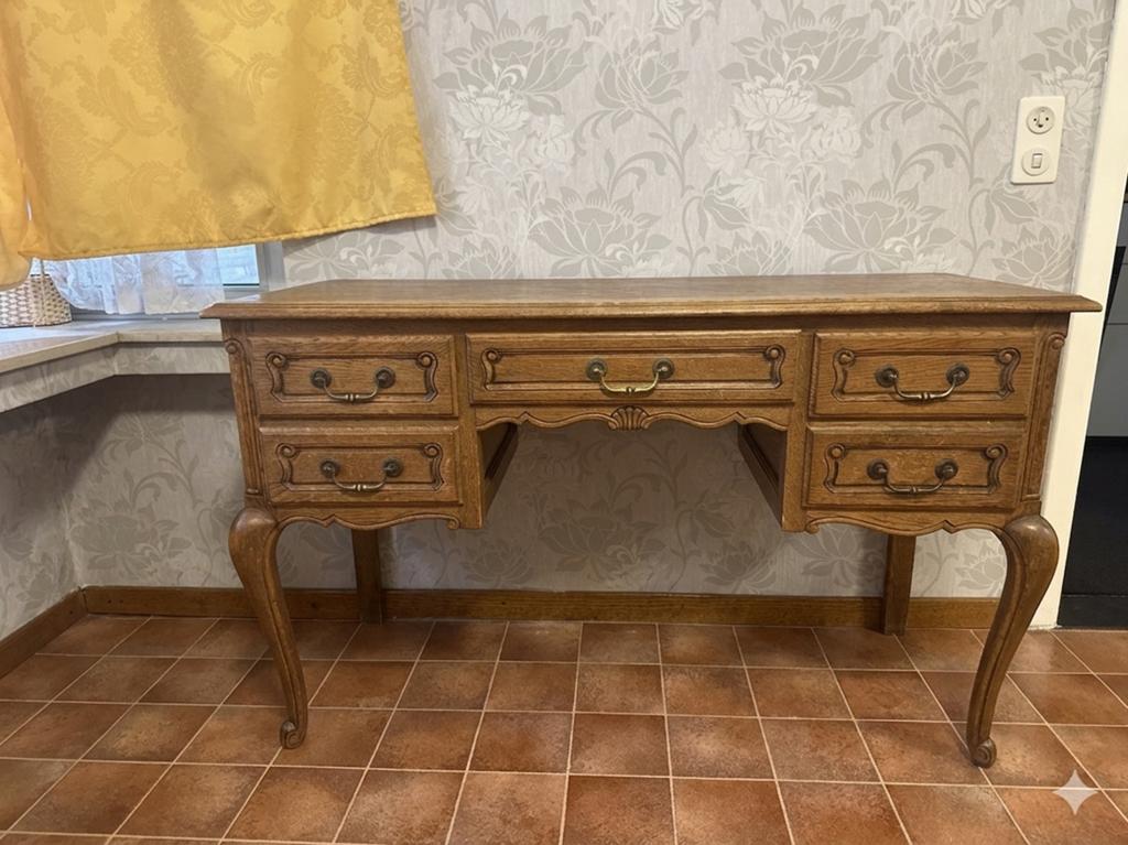 Mooie klassieke kaptafel / bureau (In goede staat), Huis en Inrichting, Bureaus, Ophalen, Zo goed als nieuw