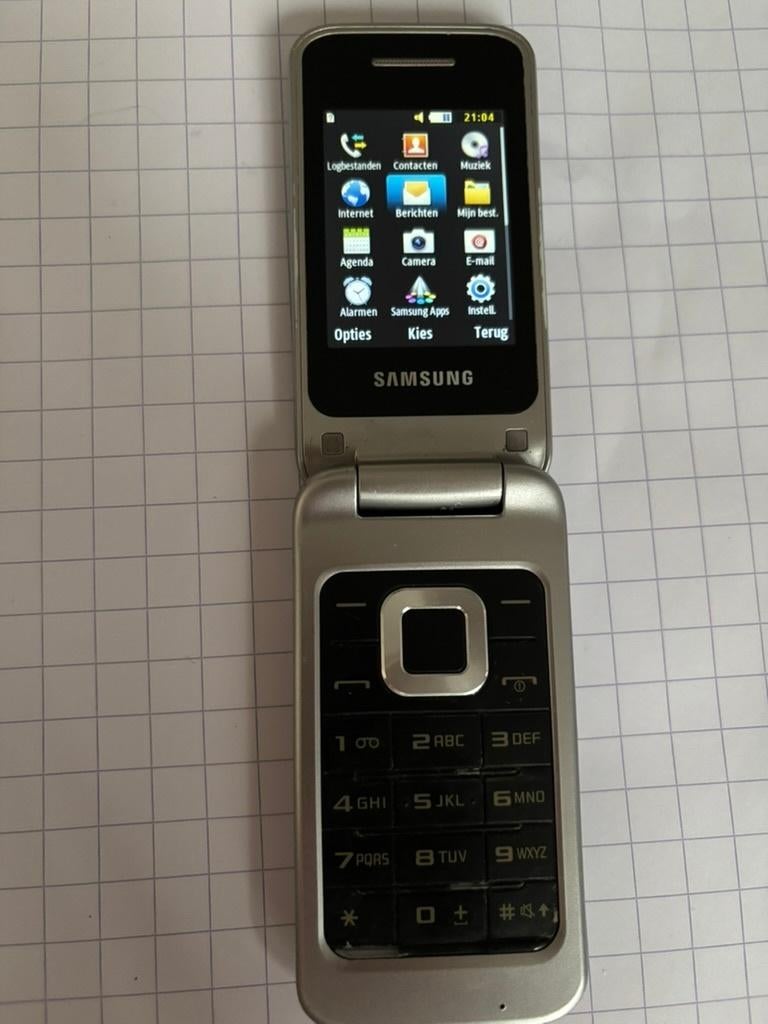 Pack de 4 téléphones portables (anciens téléphones Y2K) , Enlèvement ou Envoi, Utilisé