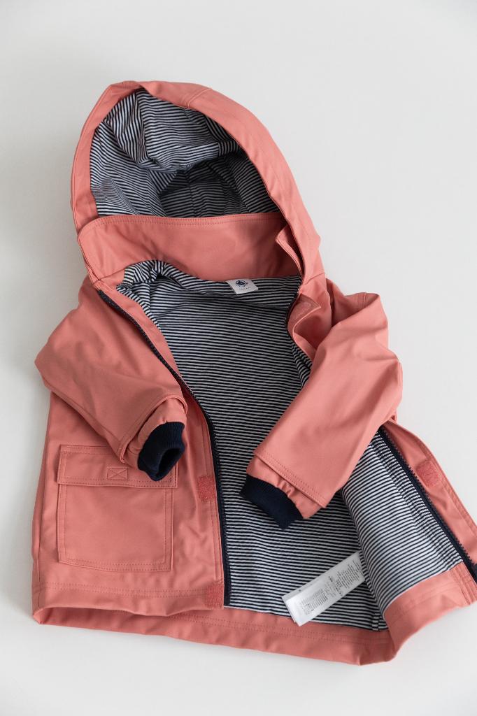 PETIT BATEAU - klassieker! Mooi regenjasje - 18 mnd, Kinderen en Baby's, Babykleding | Maat 86, Ophalen, Meisje, Jasje, Petit Bateau