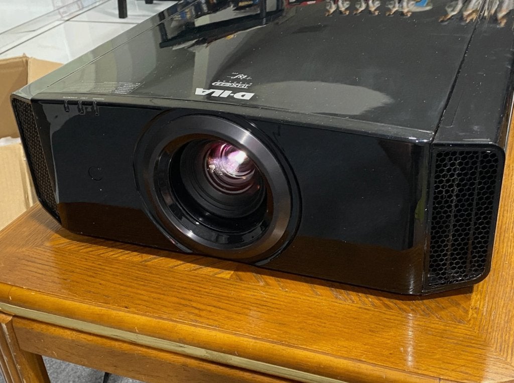 JVC DILA X7 Video Projector THX Certified with 3D glasses, Audio, Tv en Foto, Beamers, Ophalen of Verzenden, Zo goed als nieuw