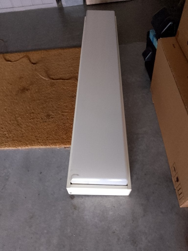 TL- armatuur met 10 dikke TL lampen als reserve meegeleverd., Ophalen, Gebruikt, Lamp met armatuur