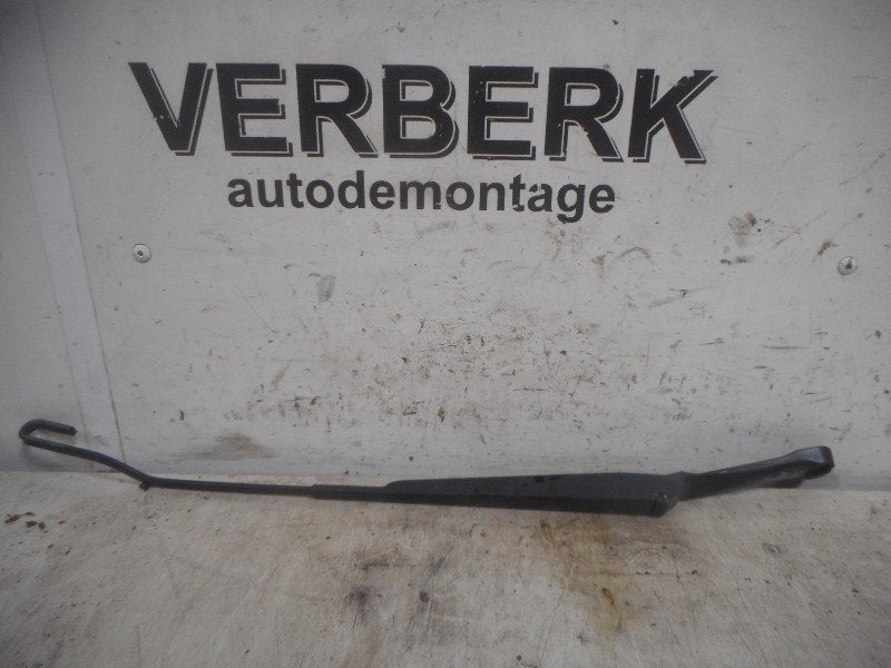 BRAS ESSUIE GLACE AVANT GAUCHE Audi A3 (8L1) (1j1955409a), Auto-Union-Straße  1,
85057  Ingolstadt, DE, Info@audi.de, Audi, Utilisé