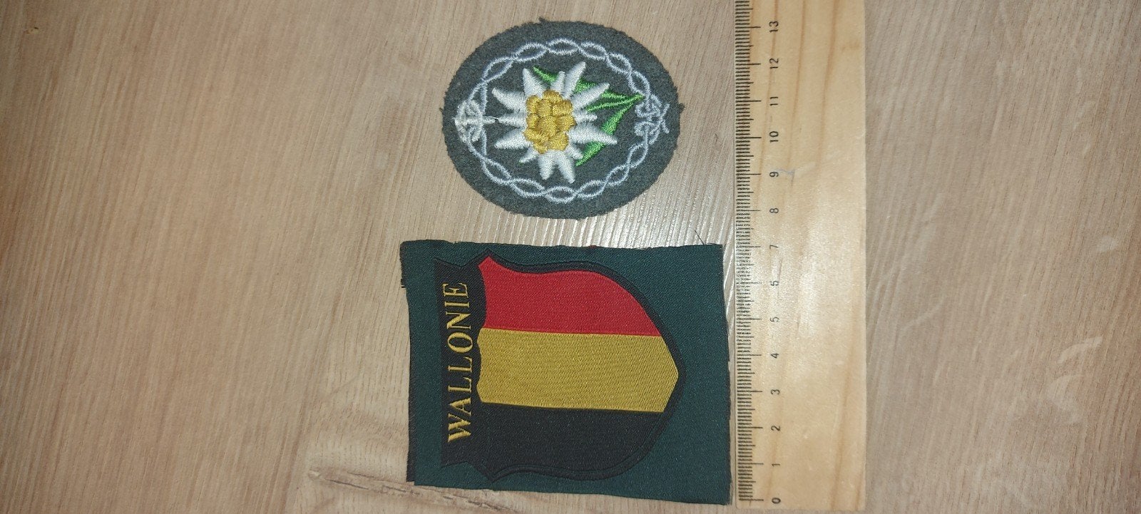 badge 2 pieces, Collections, Objets militaires | Seconde Guerre mondiale, Enlèvement ou Envoi, Armée de terre, Emblème ou Badge