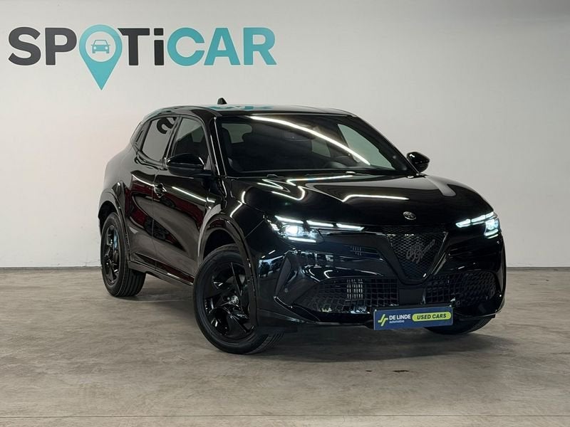 Alfa Romeo Junior 1.2 Hybrid 145 eDCT6 Ibrida Ti, Auto's, Gebruikt, 1199 cc, Zwart, Bedrijf