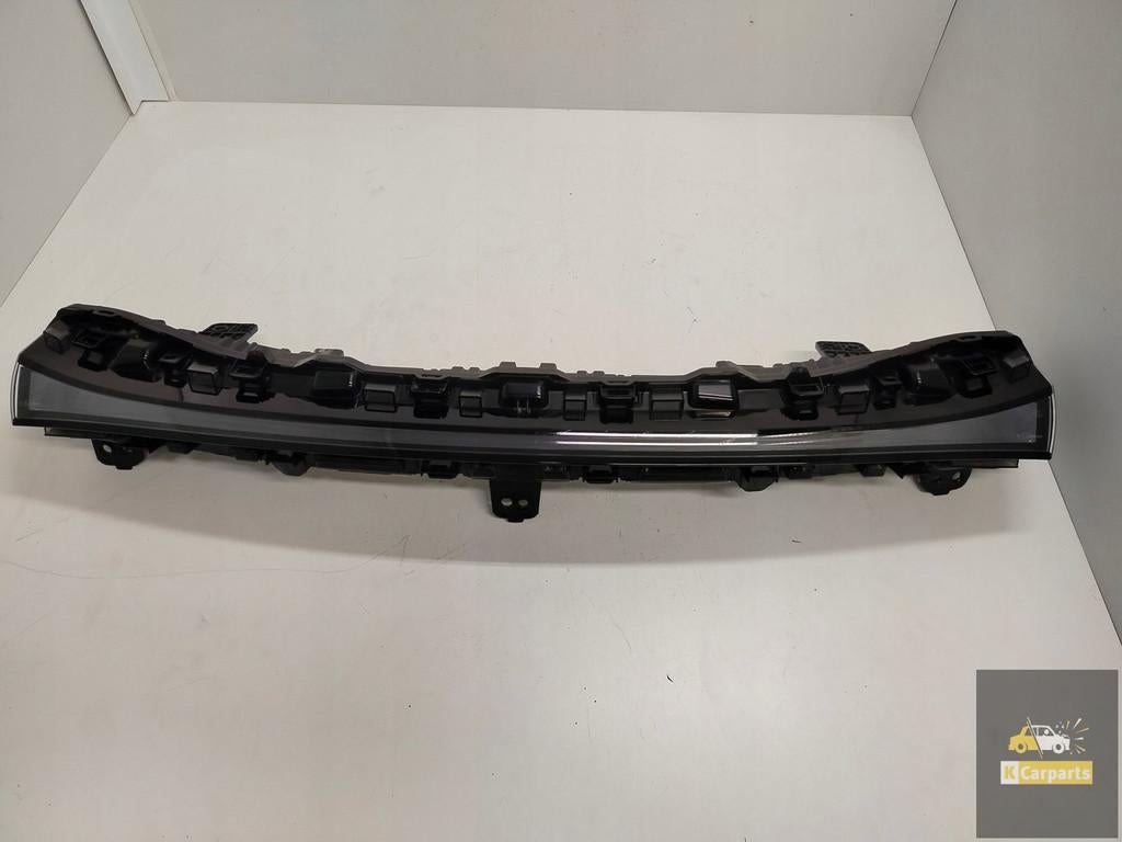 P8895893032, Lampe torche LED intelligente n 1 P8895893032 C, Mercedes-Benz AG, Utilisé, Mercedesstrasse 120
70372  Stuttgart, DE