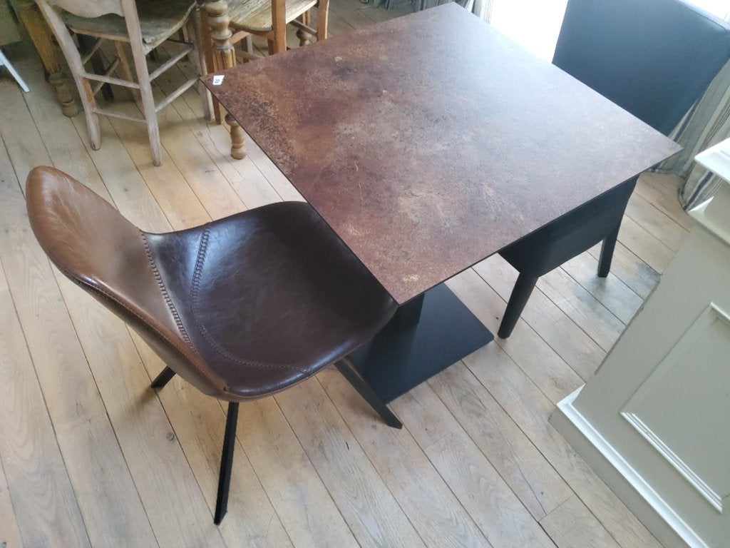 Table de restaurant + chaises, Neuf, 50 à 100 cm, Carré, Enlèvement