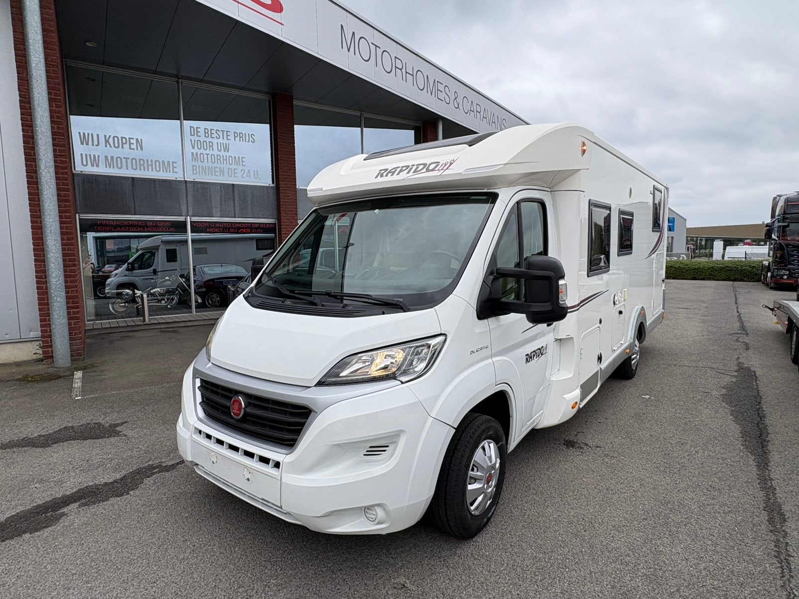 Rapido 666, Caravans en Kamperen, Mobilhomes, TV, Bedrijf, Rapido, Luifel