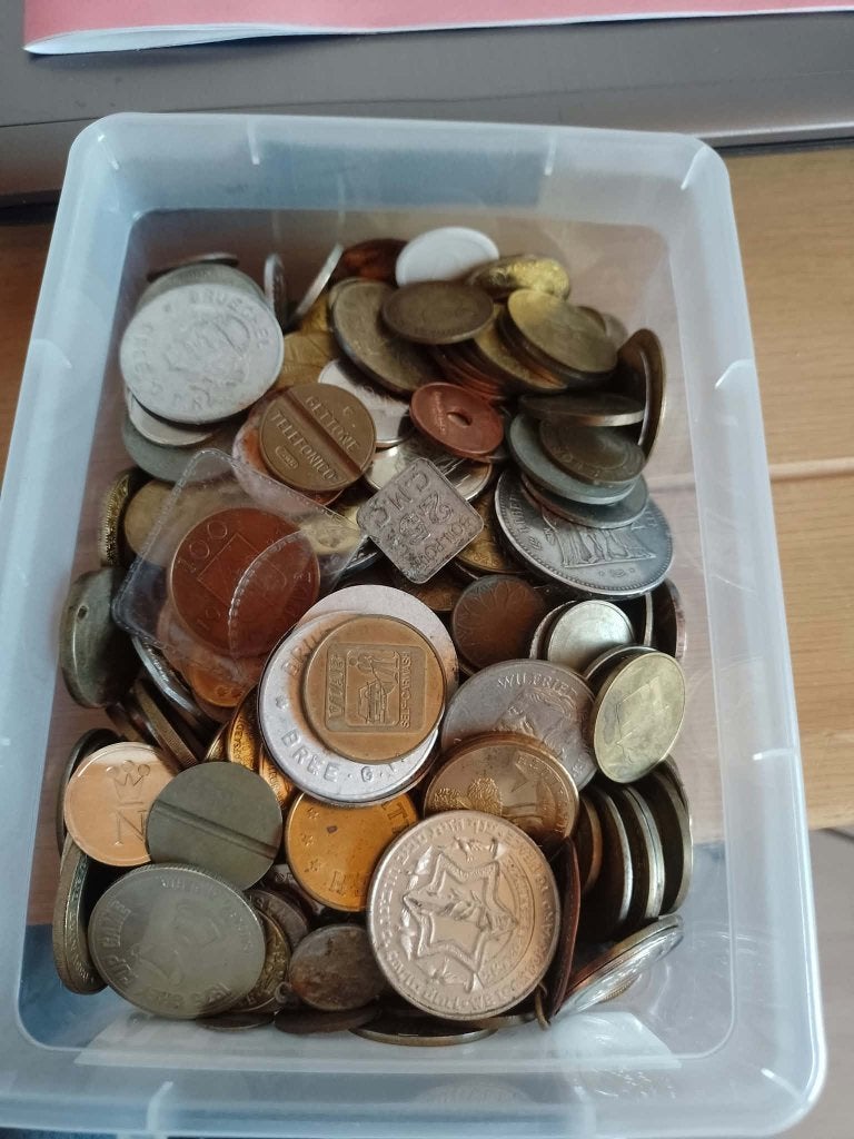 Lot van 2.3 kilo jetons, medailles, penningen..., Ophalen of Verzenden, Munten en Bankbiljetten