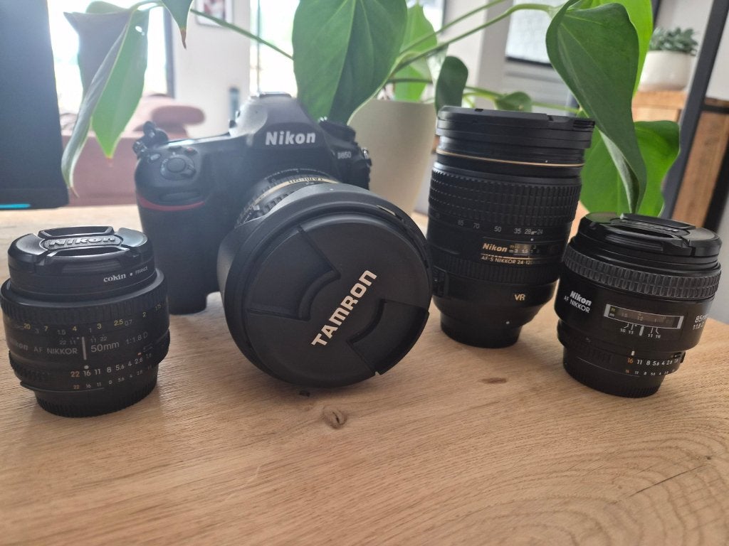Nikon D850 pakket, TV, Hi-fi & Vidéo, Pare-soleil, Comme neuf, Enlèvement, 45 mégapixels