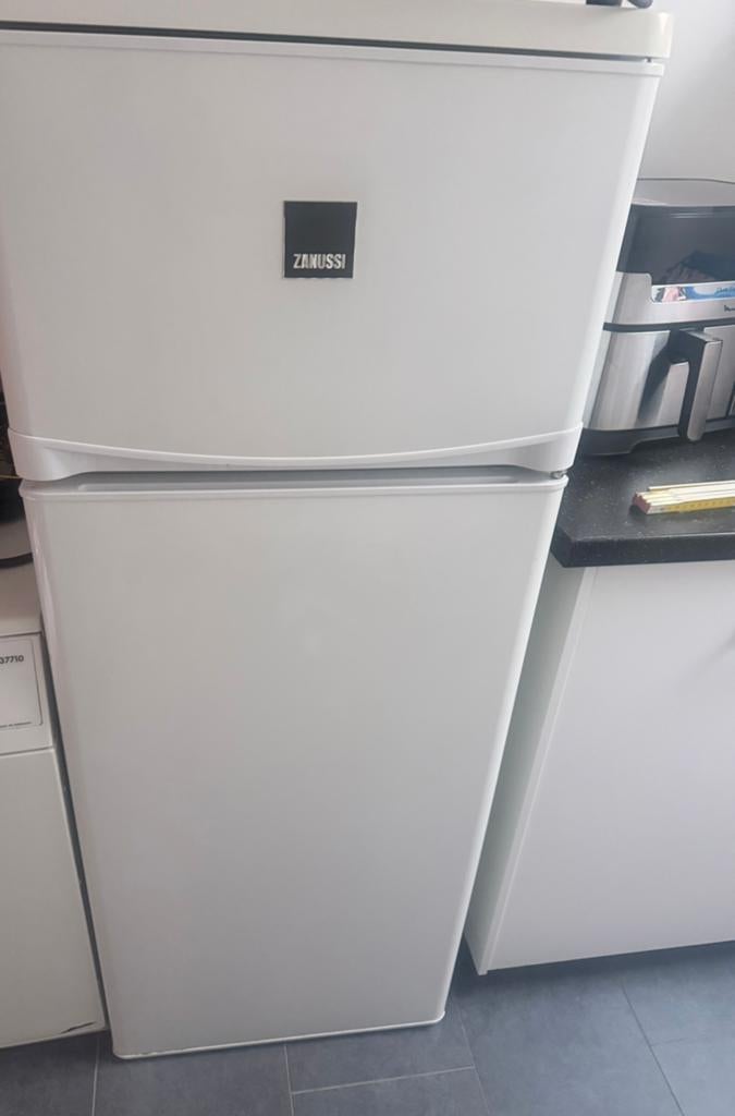 Frigo zanussi etat tres correct, Ophalen, Zo goed als nieuw, 45 tot 60 cm, Met vriesvak