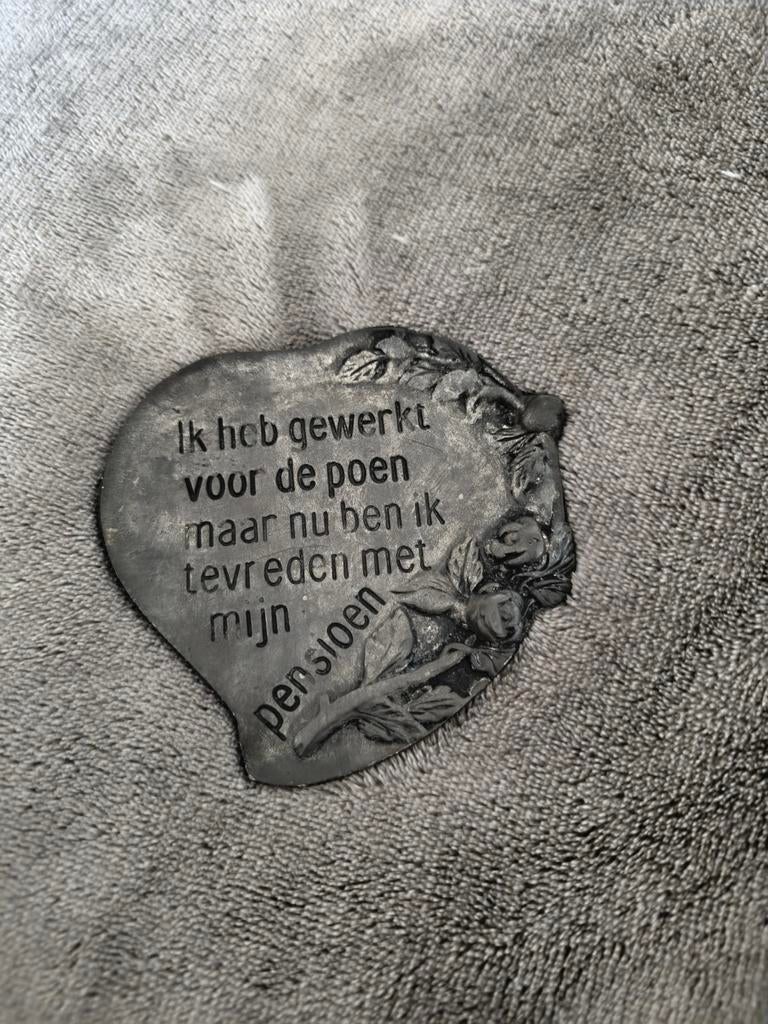 Verzamelen Tinnen spreuk en manneke pis, Ophalen