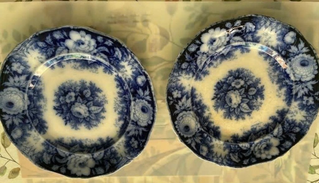 2 assiettes anciennes Boch bleues 1890, Enlèvement ou Envoi