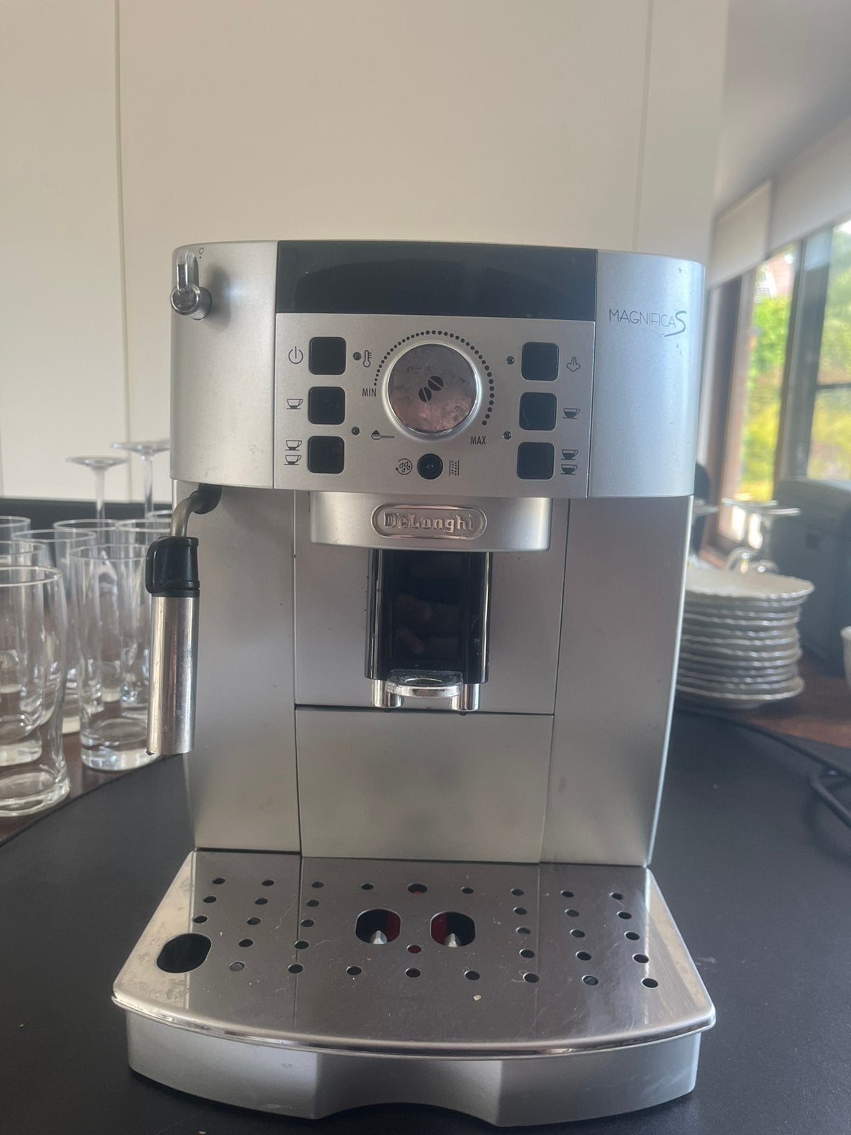 De'Longhi Magnifica S ECAM 22.110.SB entièrement automatique, Electroménager, Enlèvement ou Envoi, Cafetière, Café en grains, Tuyau à Vapeur
