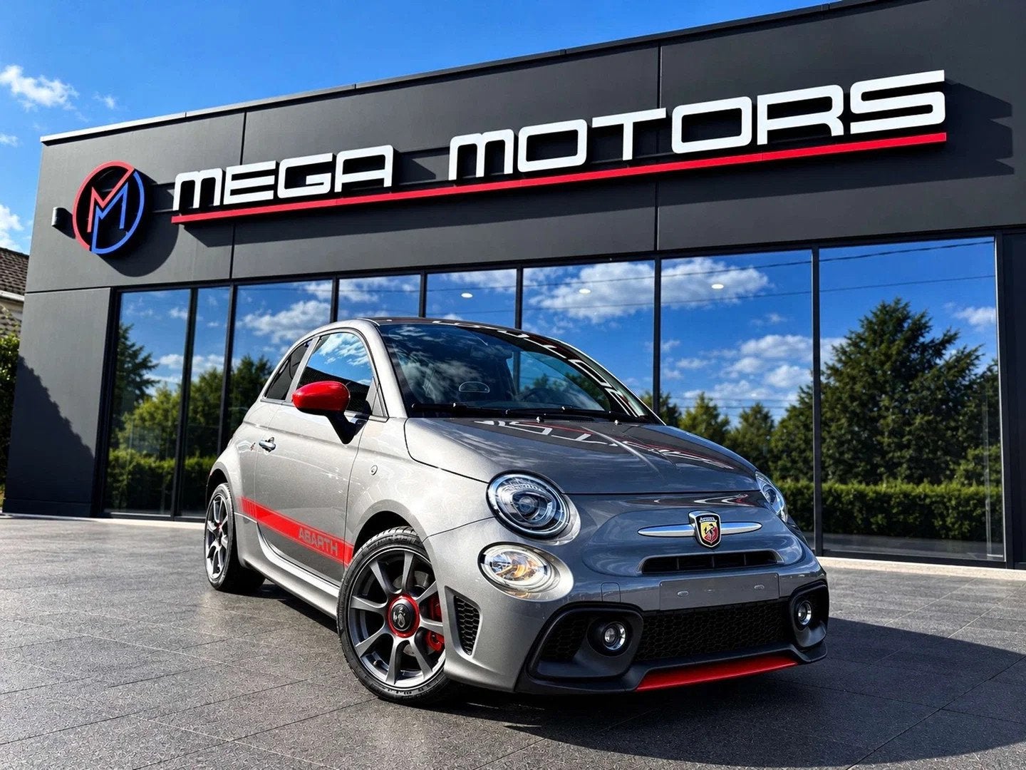 Abarth 500 1.4i TURBO 145CV ! 1ER MAiN ! ETAT NEUF ! GARANTi, Auto's, 4 zetels, Gebruikt, 4 cilinders, Alcantara