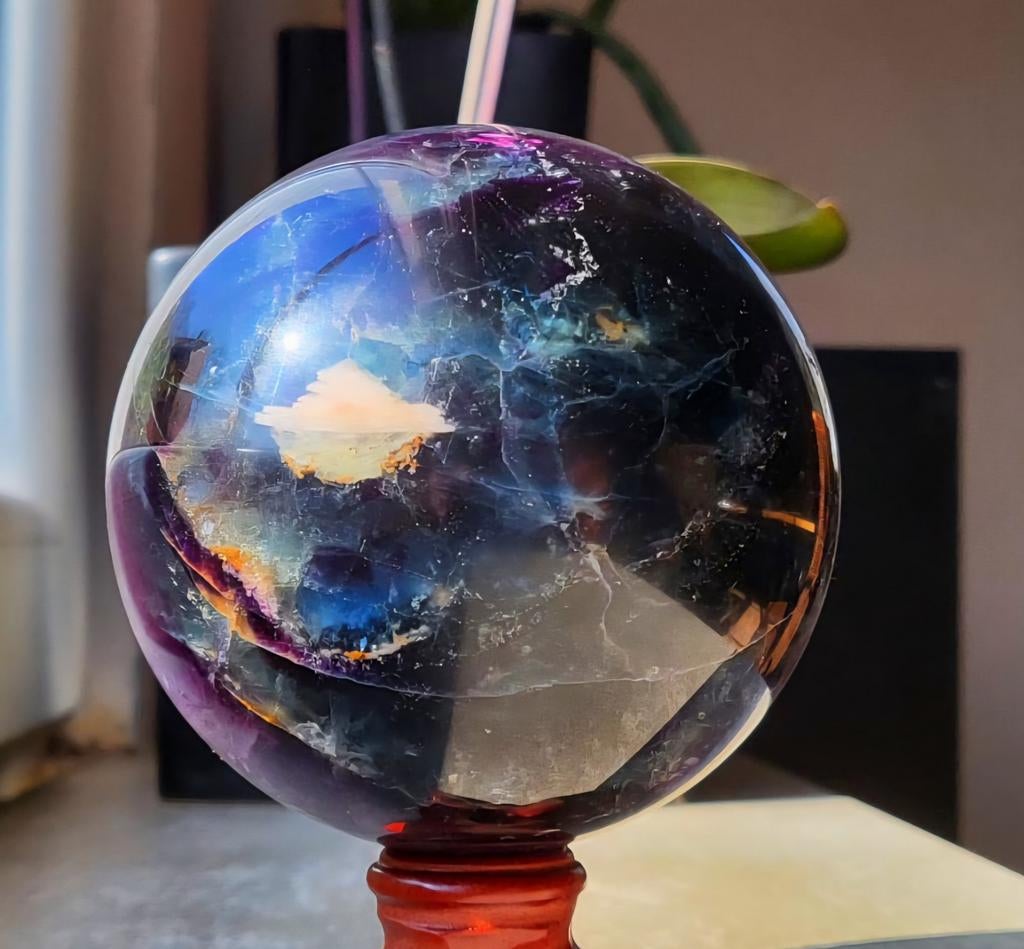Grande boule de fluorite arc-en-ciel - 1,5 kg - avec inclusi, Enlèvement ou Envoi