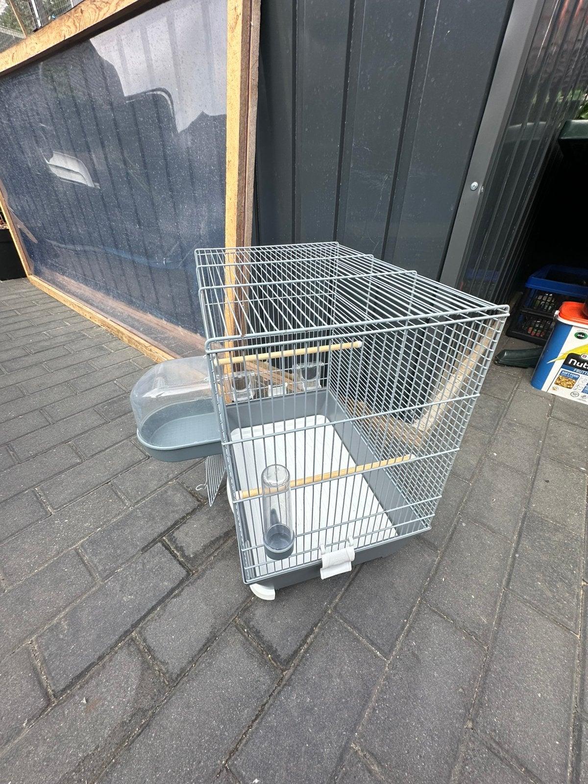 2 vogelkooien groot en klein zo goed als nieuw, Ophalen, Zo goed als nieuw, Metaal, Vogelkooi