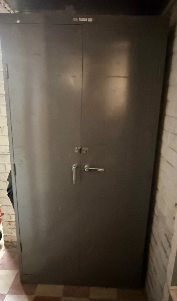 Armoire métallique à donner, Maison & Meubles, Enlèvement, Utilisé