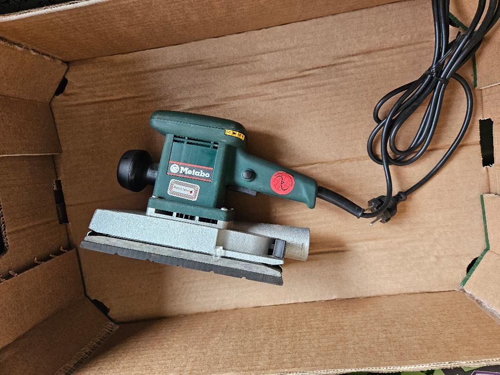La ponceuse orbitale Metabo est nouvelle !, Bricolage & Construction, Outillage | Ponceuses, Enlèvement, Neuf, Ponceuse orbitale