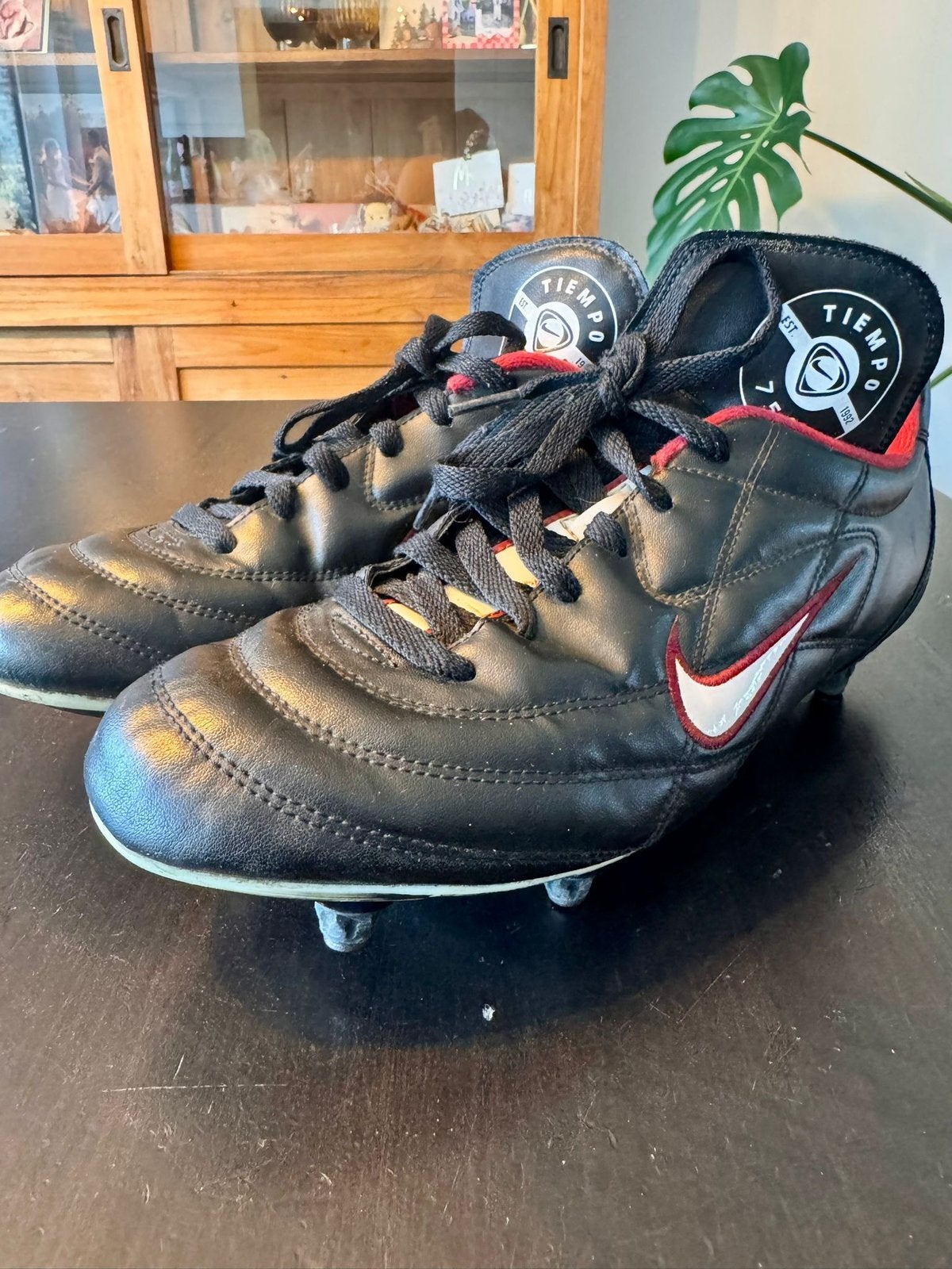 Chaussures de football rétro Nike Tiempo 750 II, Sports & Fitness, Football, Enlèvement ou Envoi, Comme neuf, Chaussures