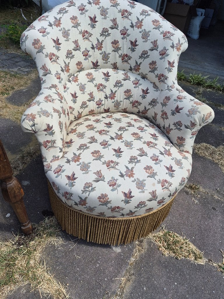 2 Fauteuils crapaud style Napoléon III, Enlèvement