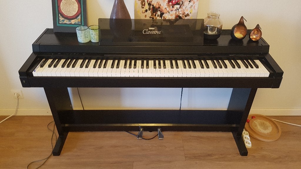 YAMAHA  piano  *Clavinova* Zwart gesatineerd Niet werkend, Musique & Instruments, Pianos, Digital, Enlèvement, Utilisé, Piano