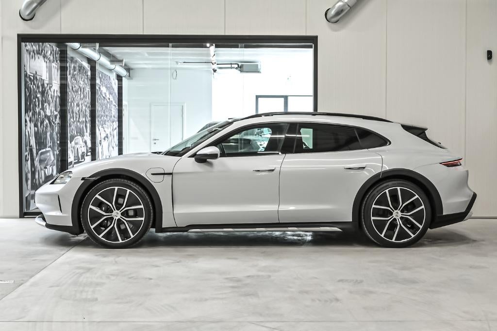 Porsche Taycan 4 Cross Turismo, Cuir, Achat, Entreprise, Entretenue par le concessionnaire