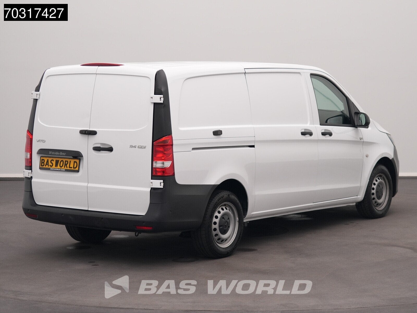 Mercedes Vito 114 Automaat L2H1 Airco Cruise Camera Parkeers, Auto's, Gebruikt, Euro 6, 4 cilinders, 136 pk