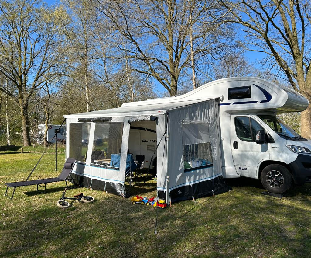 Obelink queen voortent gebruikt op fiamma s45