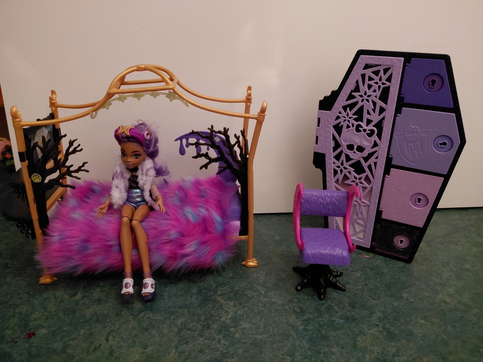Monster high: bed, pop en kast., Enfants & Bébés, Jouets | Poupées, Enlèvement, Neuf, Autres types