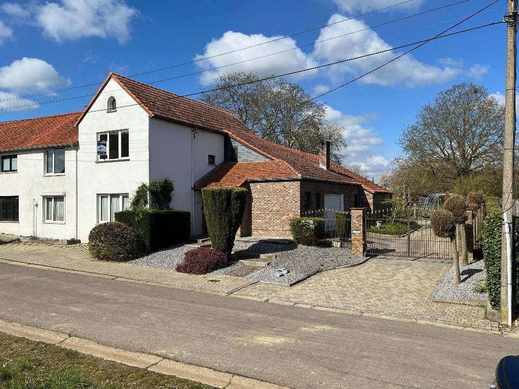 Maison avec beaucoup de terrain à vendre à Bilzen-Hoeselt, Immo, Maisons à vendre, Hasselt, 1500 m² ou plus, Maison Bi-familiale ou Jumelée