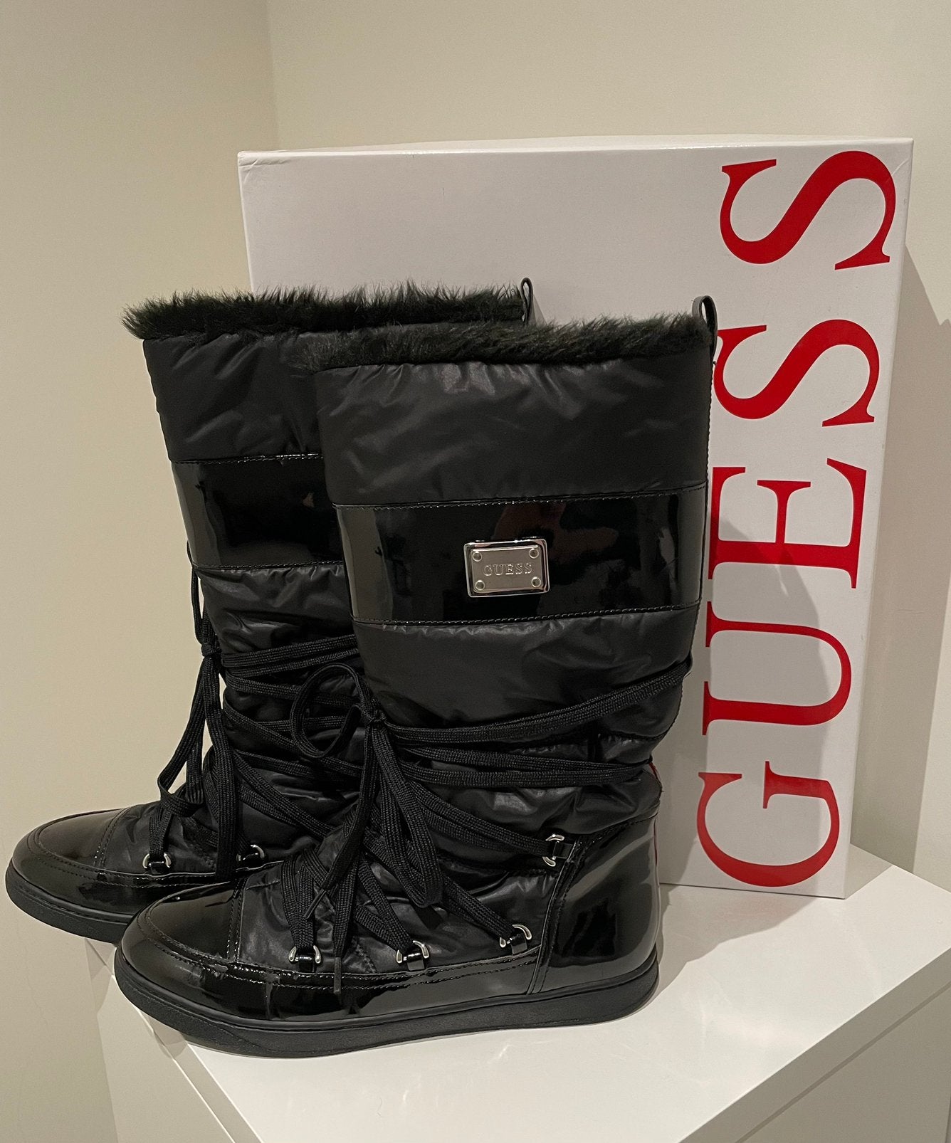 Zwarte Guess snowboots, Kleding | Dames, Schoenen, Zwart, Snowboots, Ophalen of Verzenden, Zo goed als nieuw