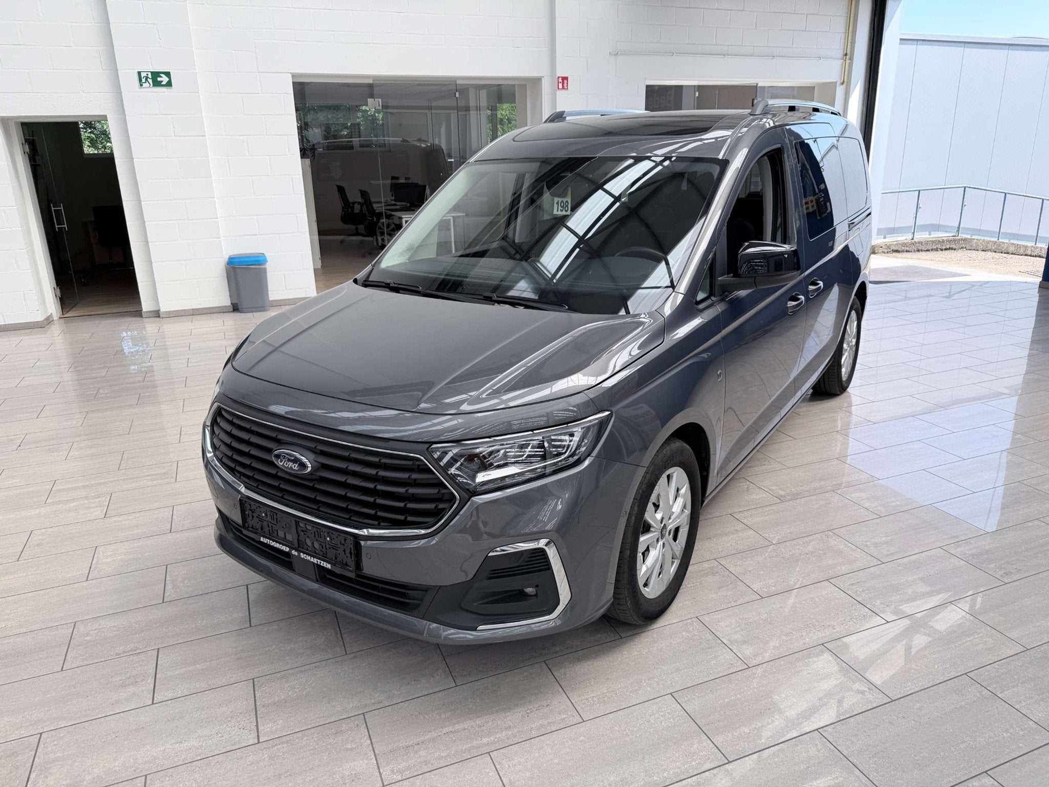 Ford Tourneo Connect Grand Tourneo Connect 1.5 ecoboost 115P, Stof, Zwart, https://public.car-pass.be/vhr/330945ca-cba7-4a89-a05f-aa1782636e46