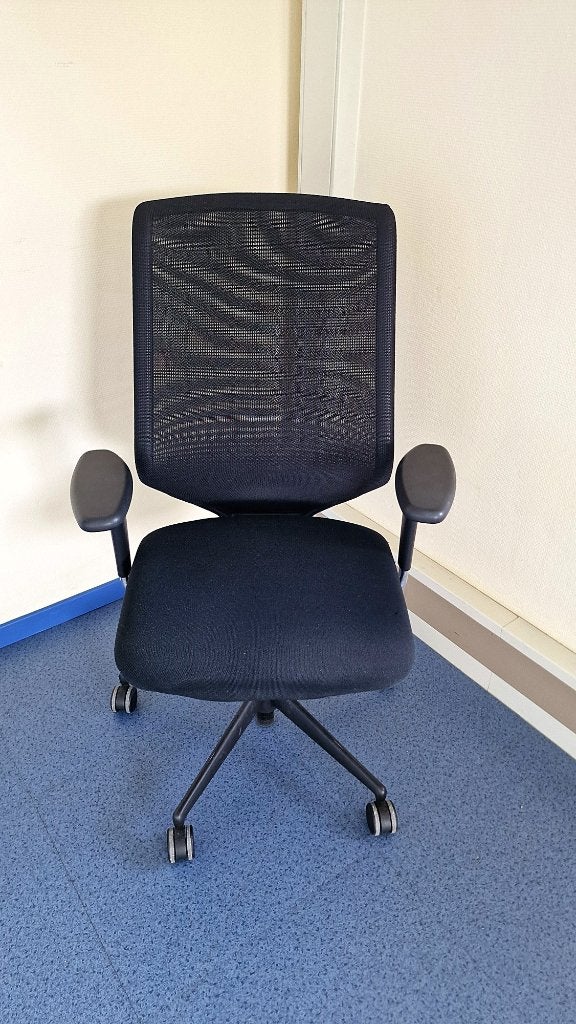 Chaise de bureau Vitra dossier mesh noir, Enlèvement, Utilisé, Noir, Chaise de bureau