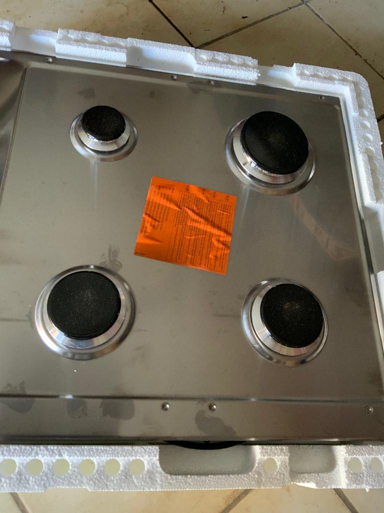 Taque de cuisson au gaz, Neuf, Gaz, 4 zones de cuisson, Enlèvement