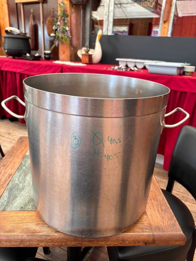 Grote kookpot, Ophalen, Gebruikt, Aluminium, Pot, Bus of Blik