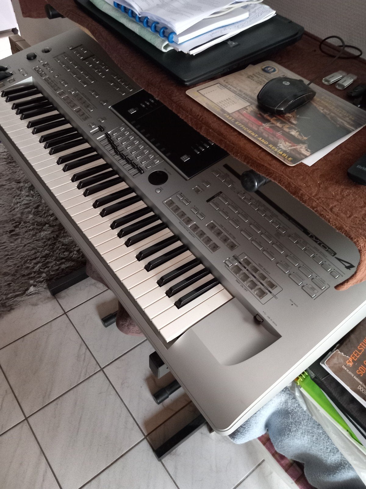 TYROS4 yamaha, Musique & Instruments, Claviers, Comme neuf, 61 touches, Yamaha, Sensitif, Connexion MIDI, Enlèvement