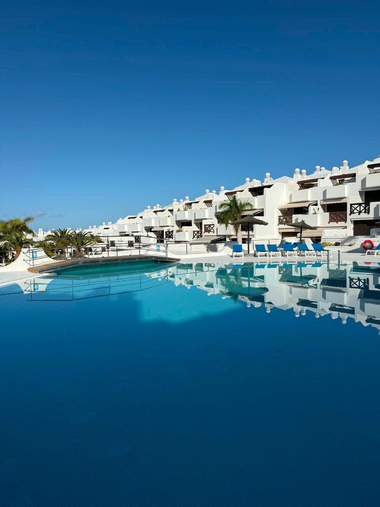 LAST MINUTE. Tenerife Adeje Paradise, 2 slaapkamers, Appartement, Overige, Aan zee