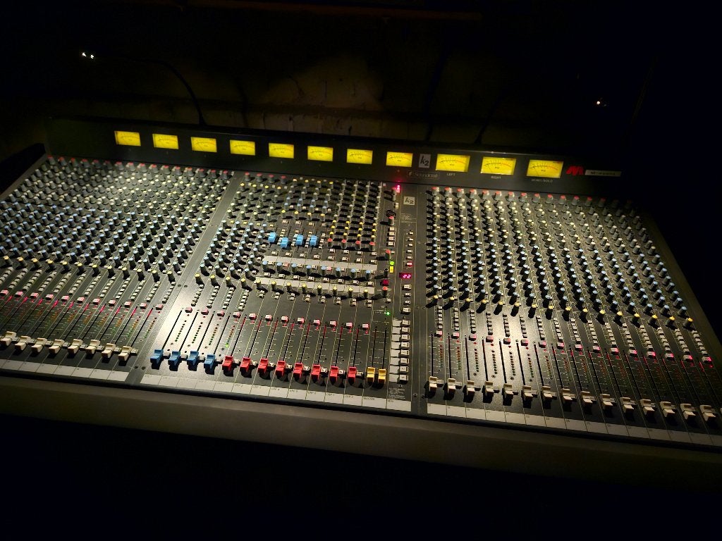 Soundcraft-mixer, Ophalen, Zo goed als nieuw, 20 kanalen of meer, Microfooningang