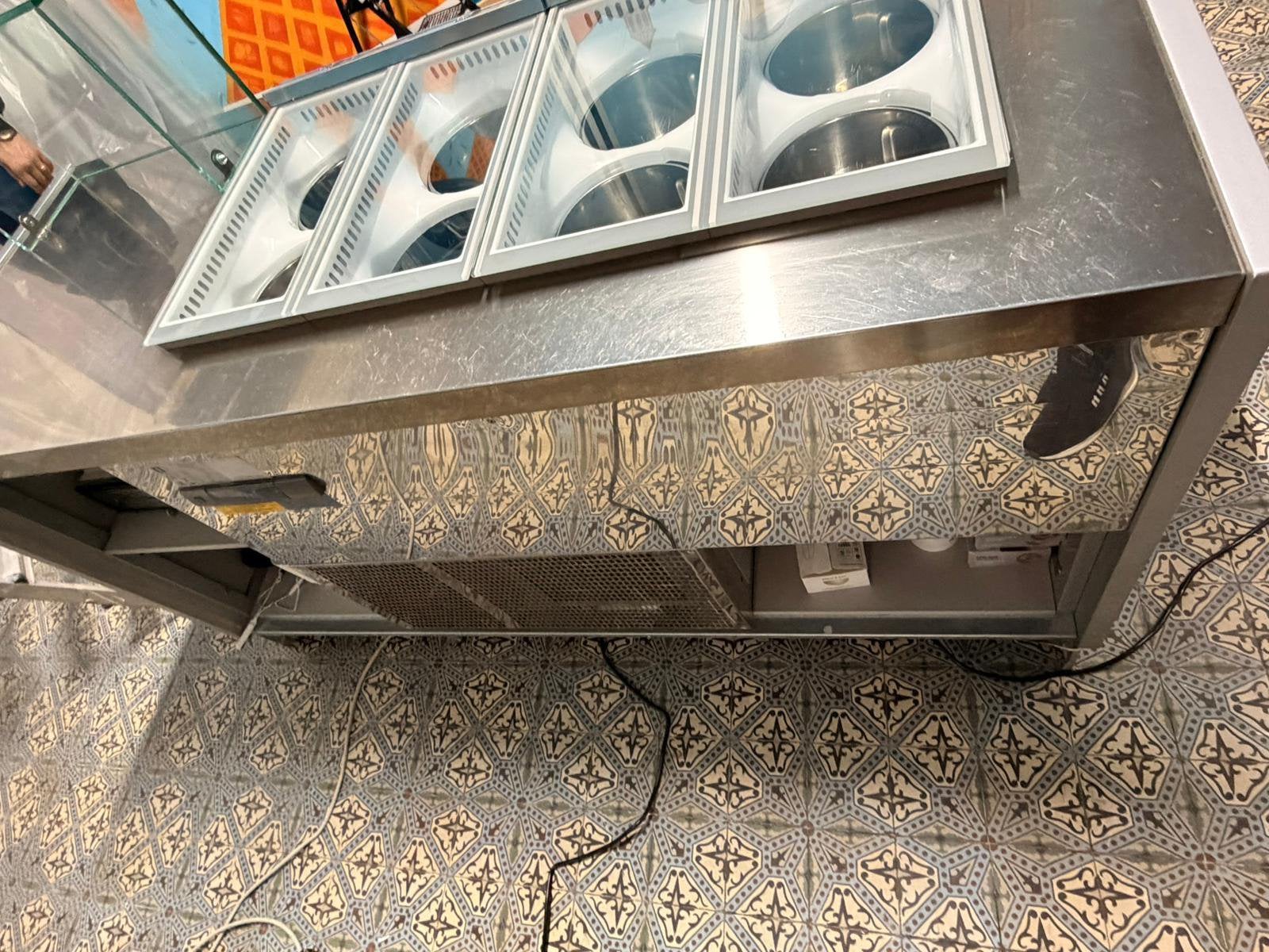 Comptoir ifi pour glace artisanale pozzeti, Computers en Software, Ophalen, Zo goed als nieuw