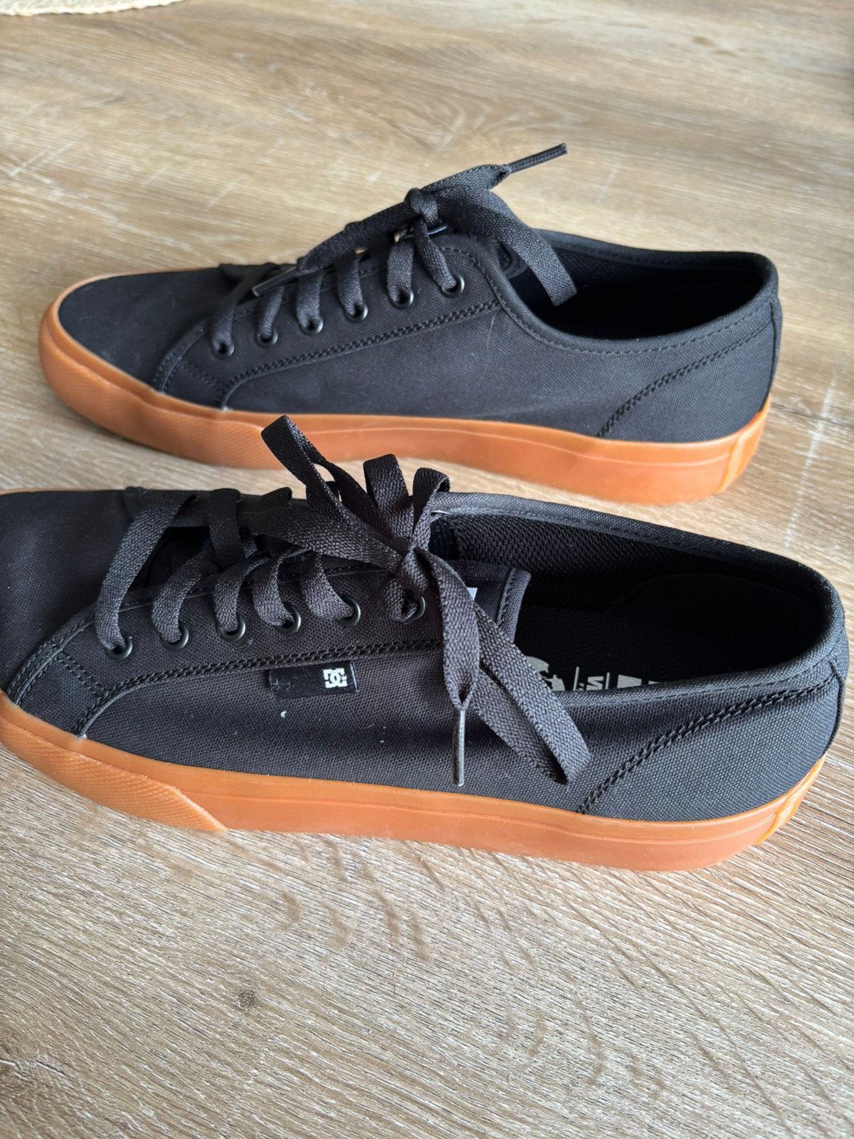 WAREMME Chaussures DC SHOES homme noires Pointure 44,5, Zwart, Nieuw, Ophalen of Verzenden, Sneakers