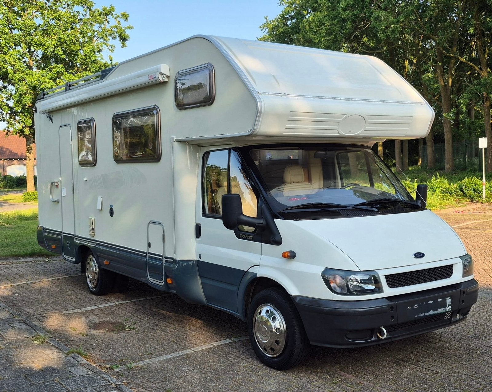 Ford Transit Rimor 7 slaapplaatsen 2.4 Turbo Diesel – 125 PK, Siège de train, Toilette à cassette, Boîte manuelle, Ford