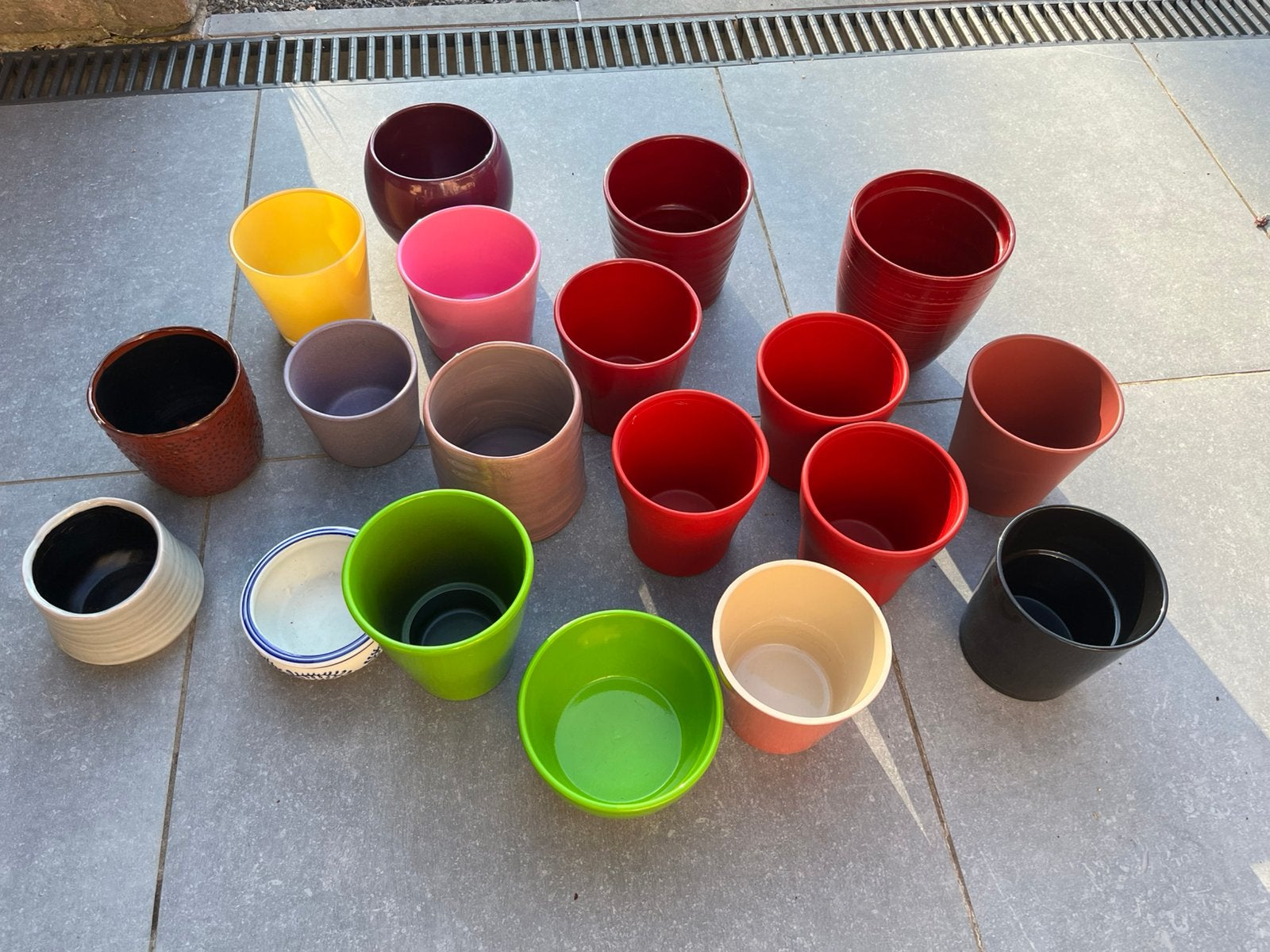 Lot de 19 cache-pot de differentes couleur et dimensions, Moins de 30 cm, Rond, Enlèvement, Utilisé