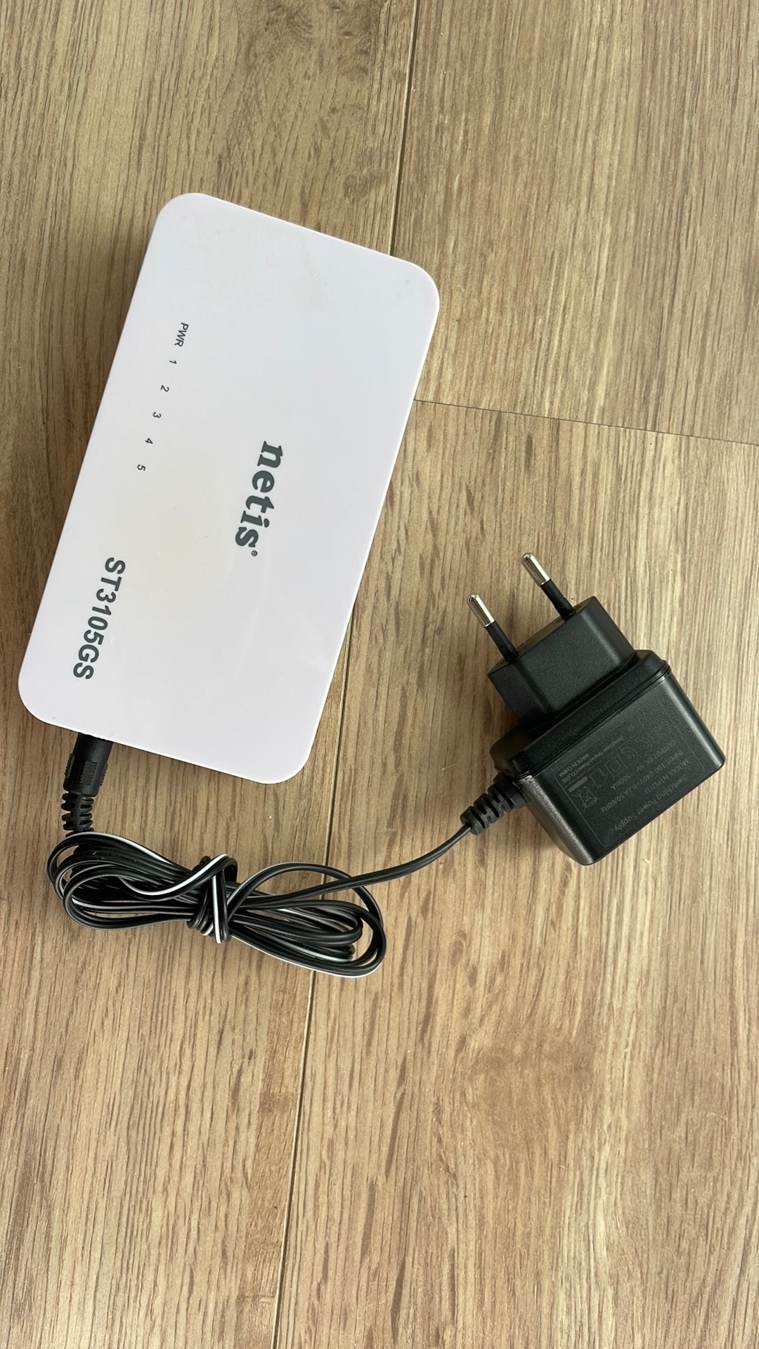 Netis ST3105GS 5 Port Gigabit Ethernet Switch, Computers en Software, Netwerk switches, Zo goed als nieuw, Ophalen of Verzenden