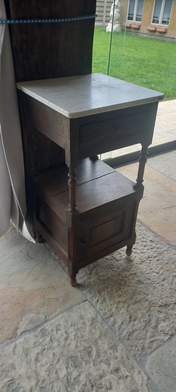 Table de chevet, Enlèvement